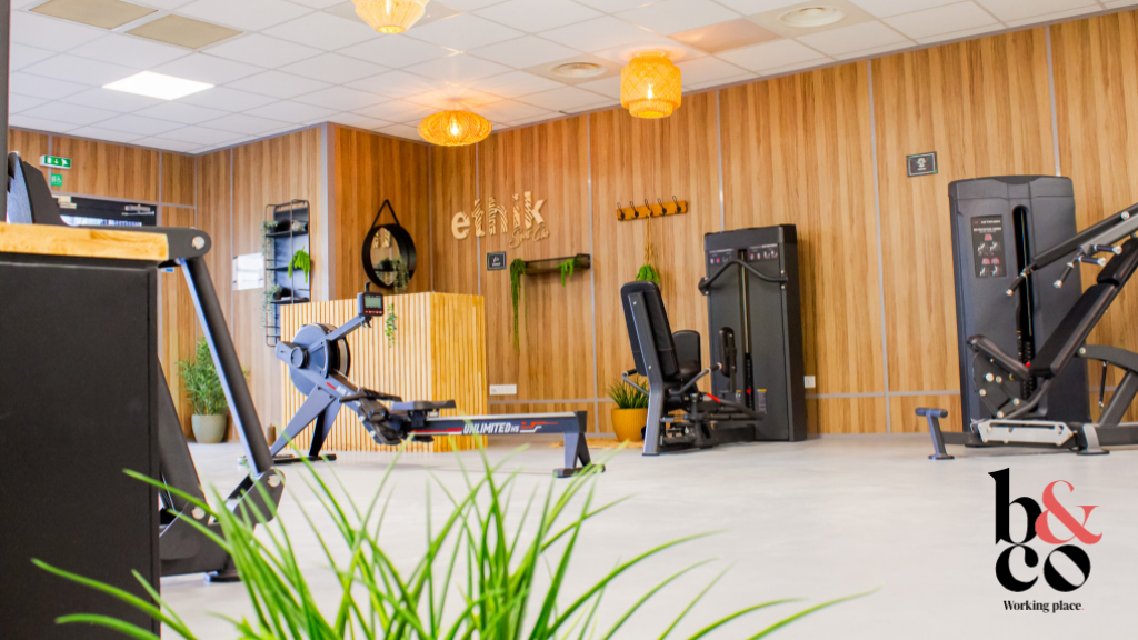alle de sport dans un espace de coworking Bureaux & Co, exemple des services bien-être proposés aux résidents